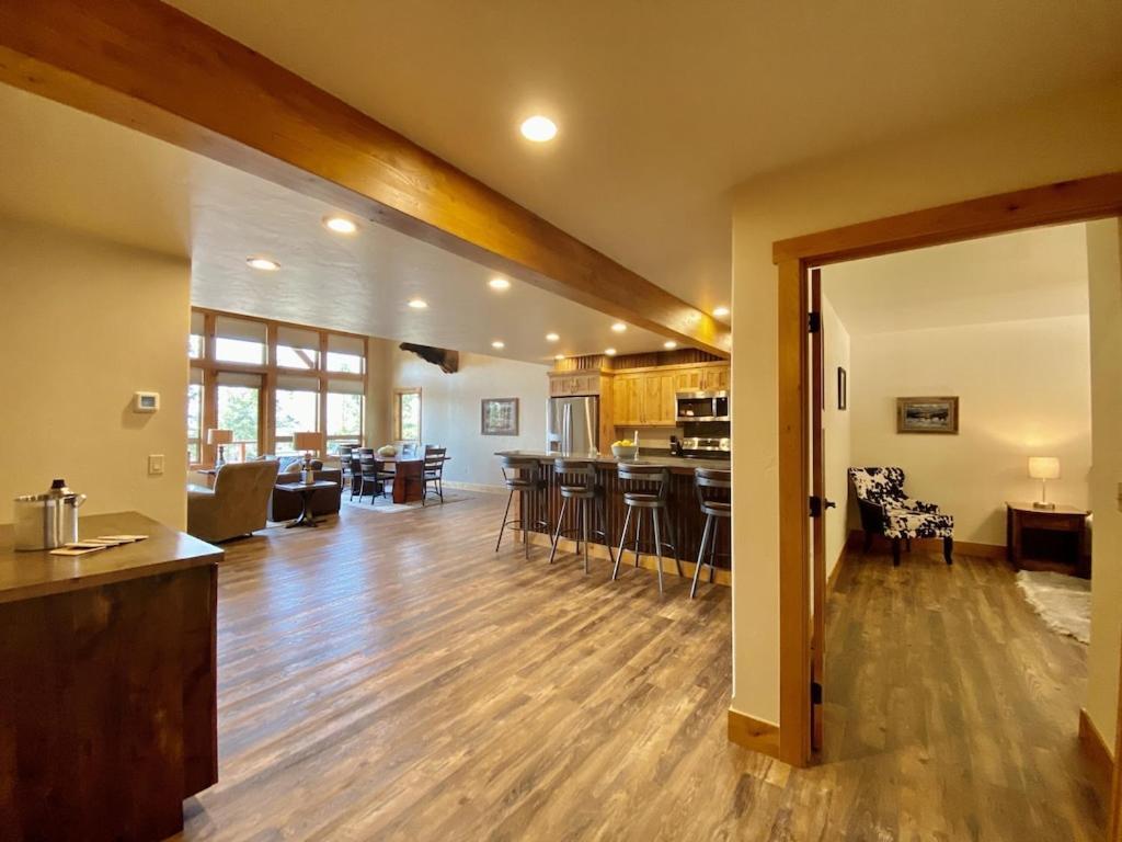 Townhome Next To Clubhouse In Exclusive Eagle Bend - The Glacier Bigfork Eksteriør bilde