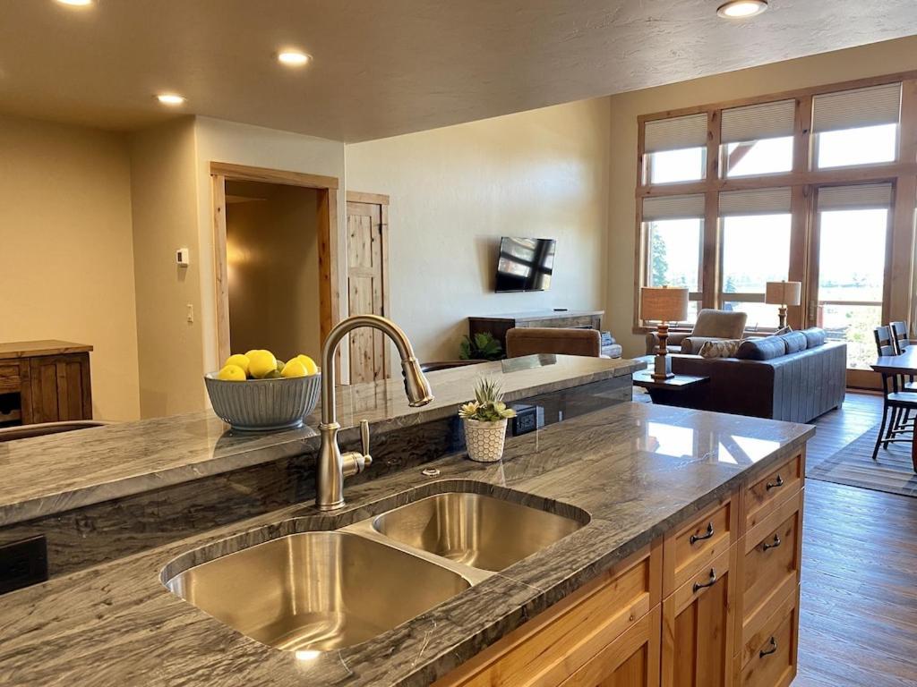 Townhome Next To Clubhouse In Exclusive Eagle Bend - The Glacier Bigfork Eksteriør bilde