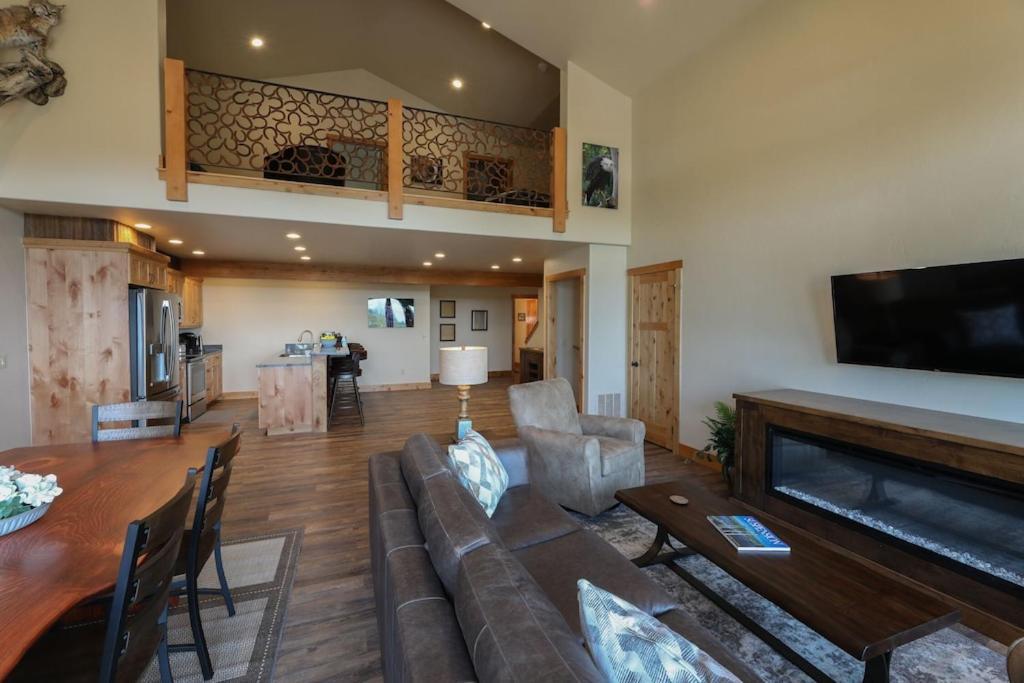 Townhome Next To Clubhouse In Exclusive Eagle Bend - The Glacier Bigfork Eksteriør bilde